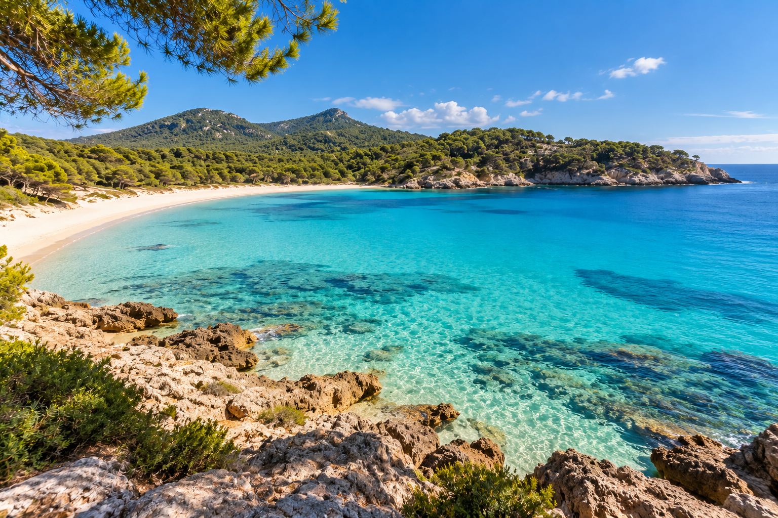 Idyllischer Strand an der Cala Agulla auf Mallorca